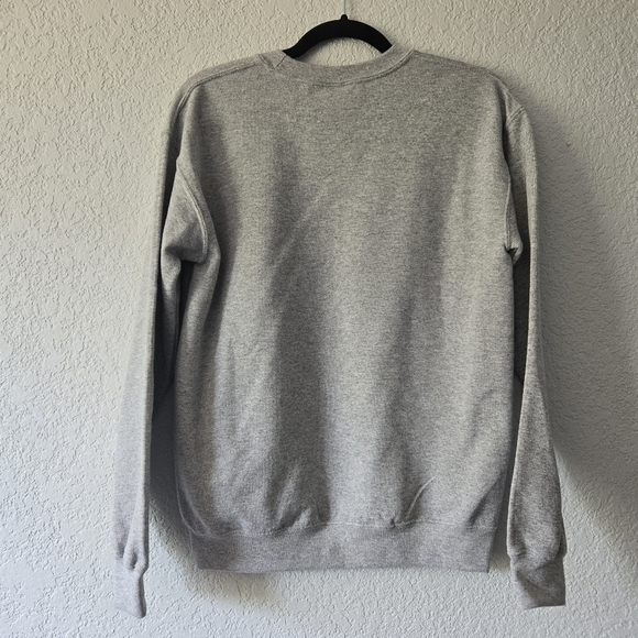Santa Christmas S Grey Cotton Crewneck Sweatshirt NWT - Picture 2 of 4